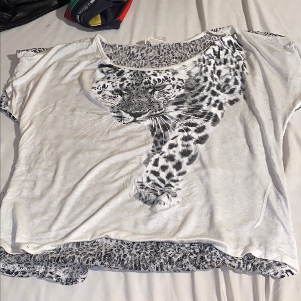 Front high rise tiger with rhinestone t-shirt